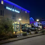 Du Rocher Hotel
