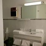 Hotel Du Rocher 2*