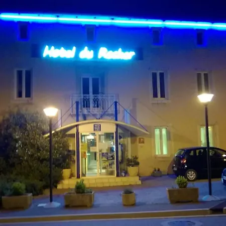 Du Rocher Hotel