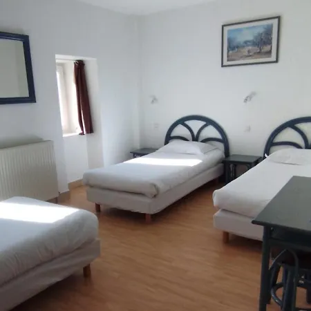 Du Rocher מלון 2*