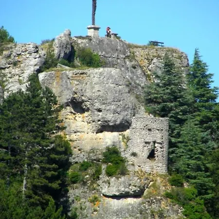 Du Rocher 2*