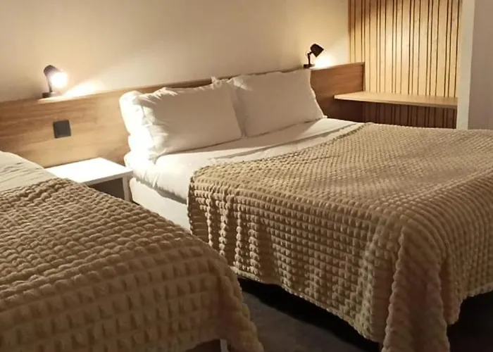 Du Rocher Hotel