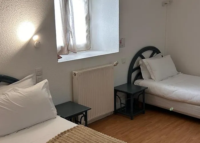 Du Rocher Hotel