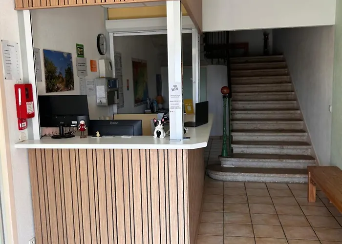 Du Rocher Hotel 2*