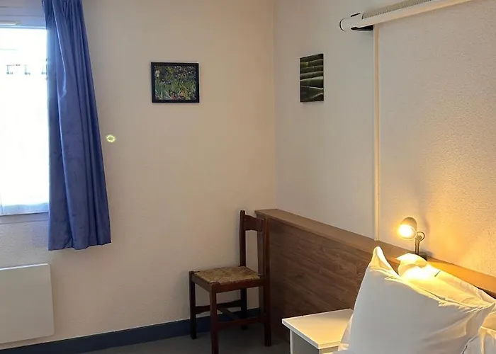 Du Rocher Hotel 2*